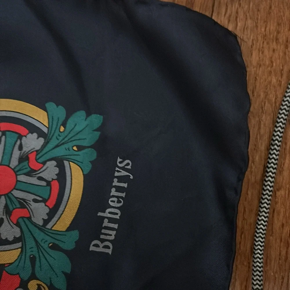 Burberrys Vintage Scarf - Picture 2 of 6